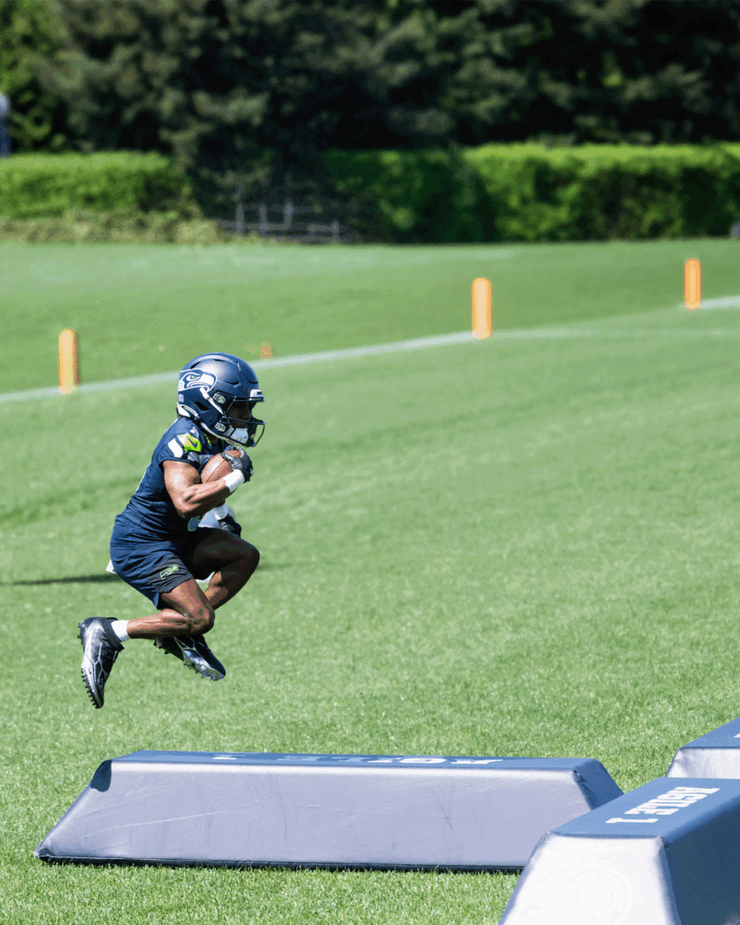 Los campeones Seahawks ya empezaron sus actividades de pretemporada con el minicampamento para novatos