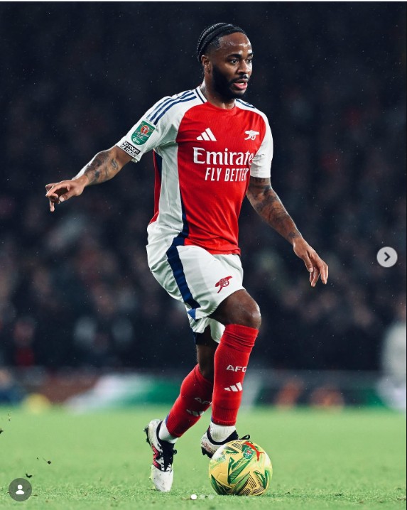 Raheem Sterling tuvo una brillante carrera en la Premier League con equipos como Chelsea y Arsenal