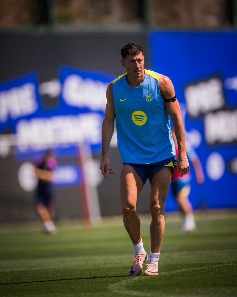 Robert Lewandowski prepara su salida del Barcelona al final de la temporada