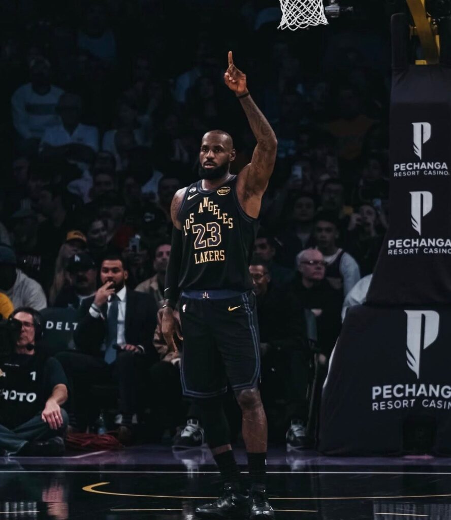 LeBron James pasó 8 temporadas con los Lakers y les dio su más reciente título en 2020