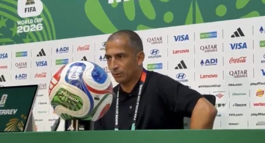Sabri Lamouchi dejó la Selección de Túnez luego de ser goleado por Suecia y en medio de un motín en el vestidor