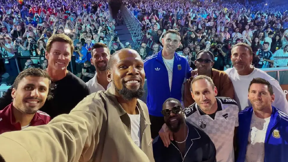 Esta es la selfie histórica donde se reunieron Messi Djokovic Brady y Durant previo a la final del Mundial 2026