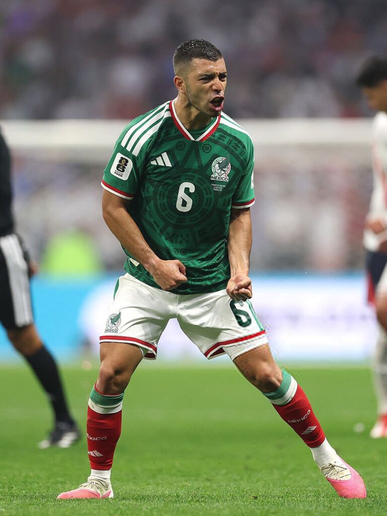 Erik Lira se consolidó en el medio campo de la Selección Mexicana, desplazando a Edson Álvarez