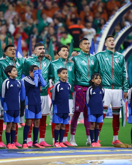 Pese a la molestia de Javier Aguirre, el Tri entrenó este viernes a puerta cerrada para el duelo del domingo