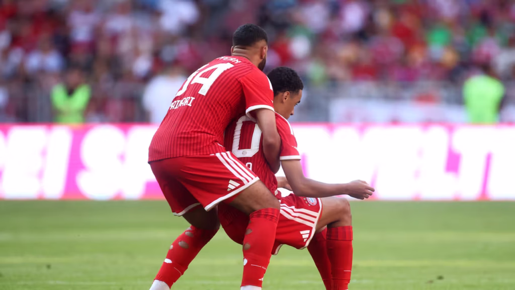 Jamal Musiala sufrió un desvanecimiento repentino en pleno partido del Bayern Munich por un golpe de calor