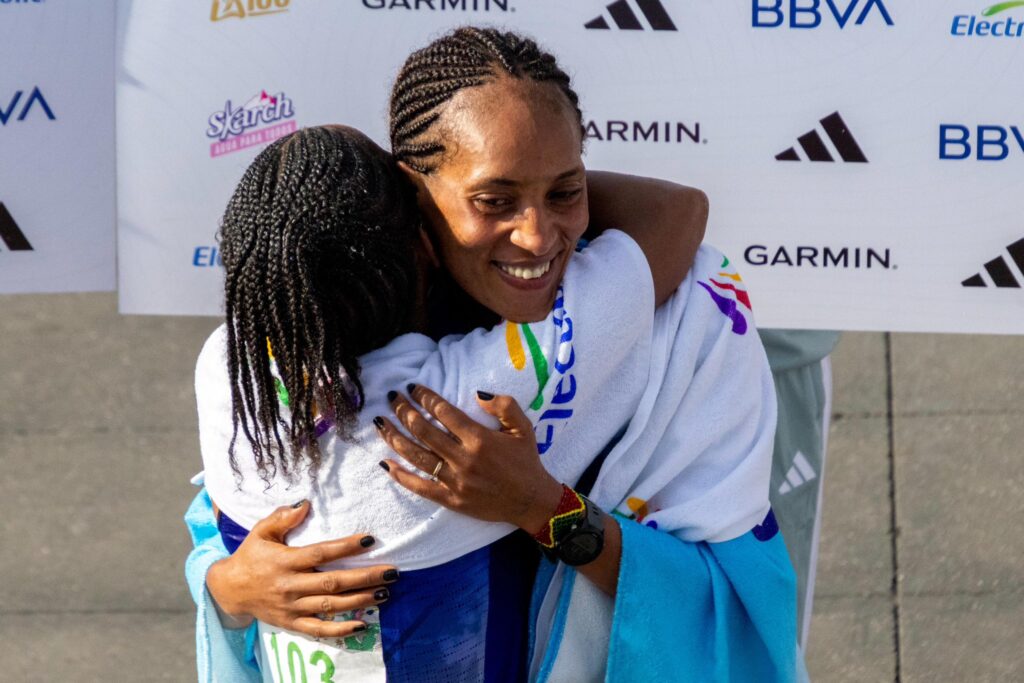 La etiope Kasegn Alemtsehay Asefa se impuso en la rama femenil del maratón de la CDMX