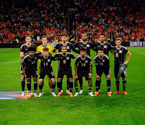 Adidas vistió a la Selección de Alemania desde el Mundial de 1954 hasta e 1 de enero de 2027, cuando entrará en vigor el nuevo contrato con Nike