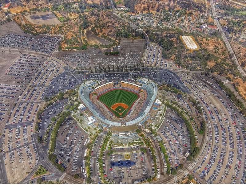 Dodger Stadium es uno de los estadios más emblematicos de la MLB