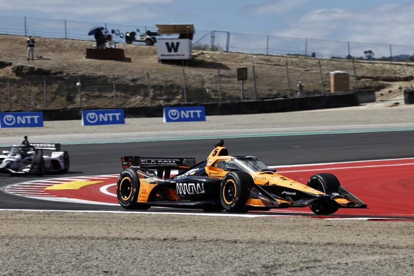 El piloto mexicano ha buscado integrarse al grupo de pilotos de McLaren para F1