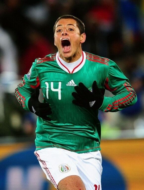 Con este uniforme, México venció a Francia por primera vez en la historia en un Mundial, con goles de Cuauhtémoc Blanco y Chicharito Hernández