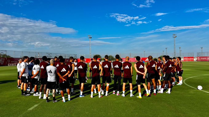 De la mano de Luis García, Sevilla suma 13 puntos de 21 posibles y marcha quinto en la tabla general del 2026-27