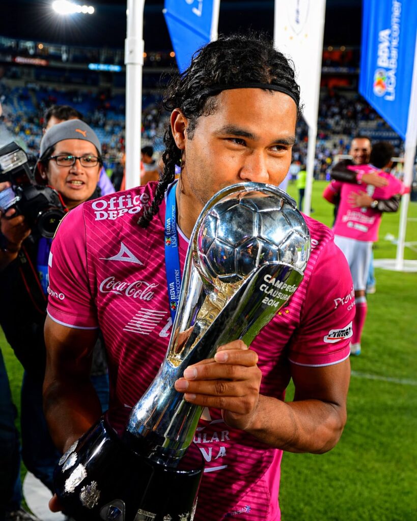 El Gullit fue una de las figuras del León Bicampeón en 2013-2014