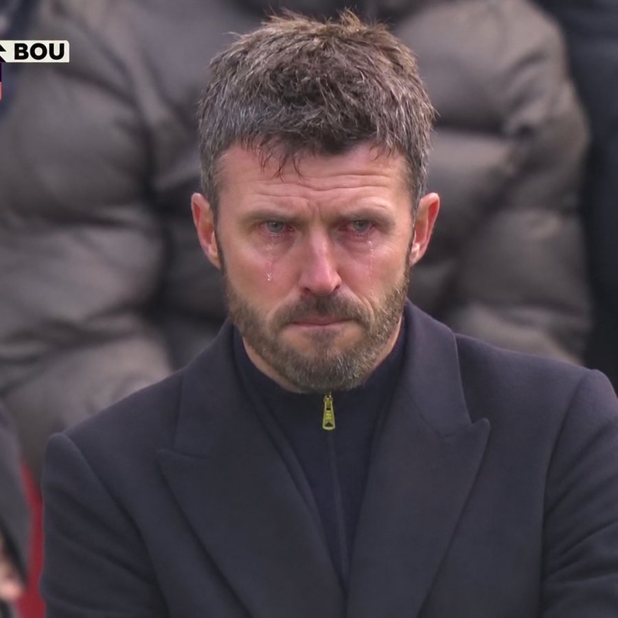 Michael Carrick lloró en el banco del United durante la goleada ante el Bournemounth que podría costarle el puesto como técnico