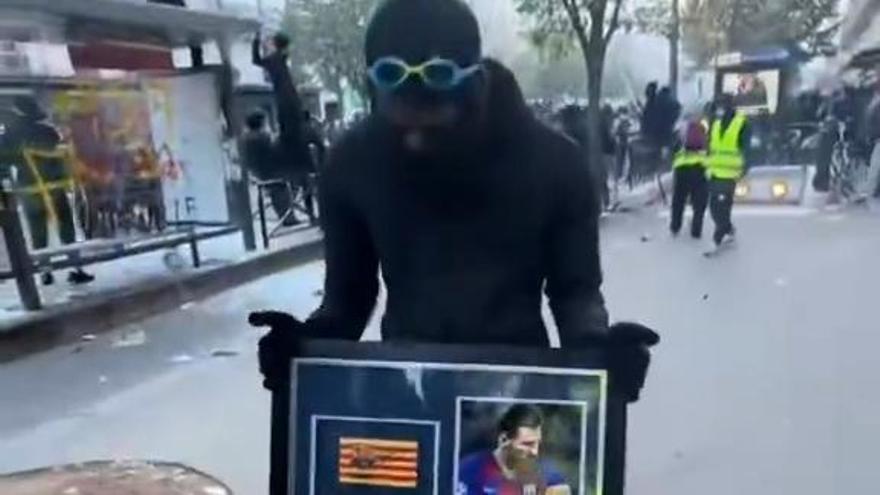 París enfrenta disturbios y protestas masivas ante las complicadas condiciones económicas en el país